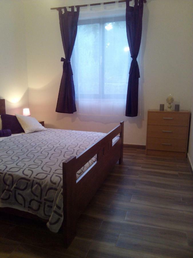 Apartment Artusi Pula Zewnętrze zdjęcie
