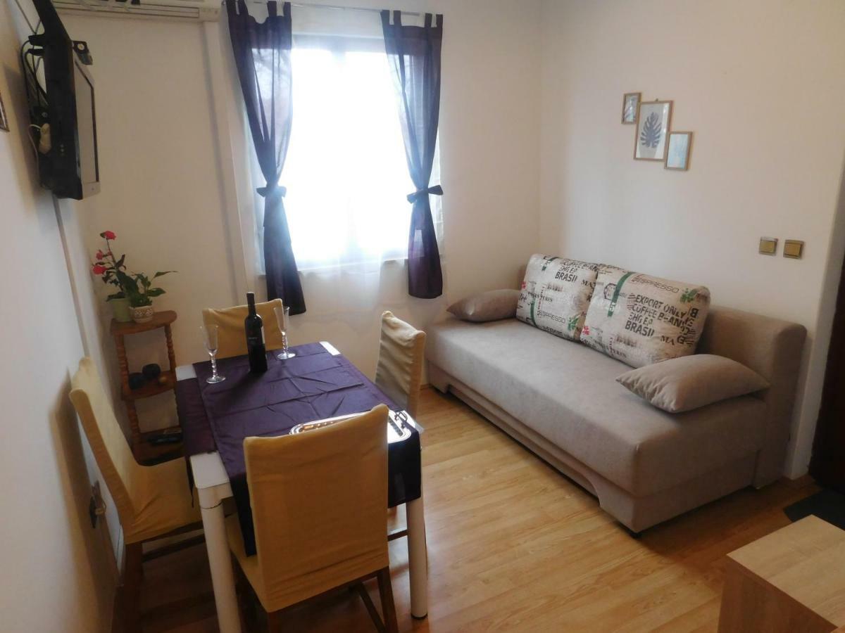 Apartment Artusi Pula Zewnętrze zdjęcie