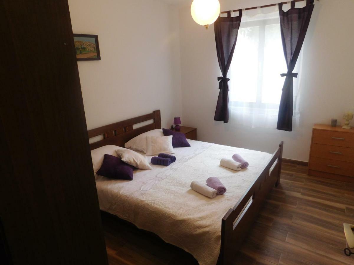 Apartment Artusi Pula Zewnętrze zdjęcie