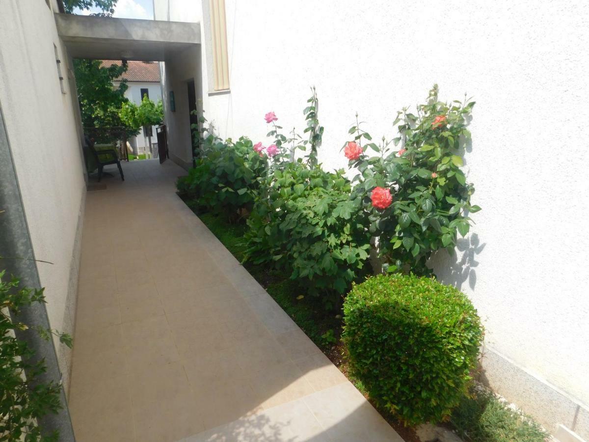 Apartment Artusi Pula Zewnętrze zdjęcie