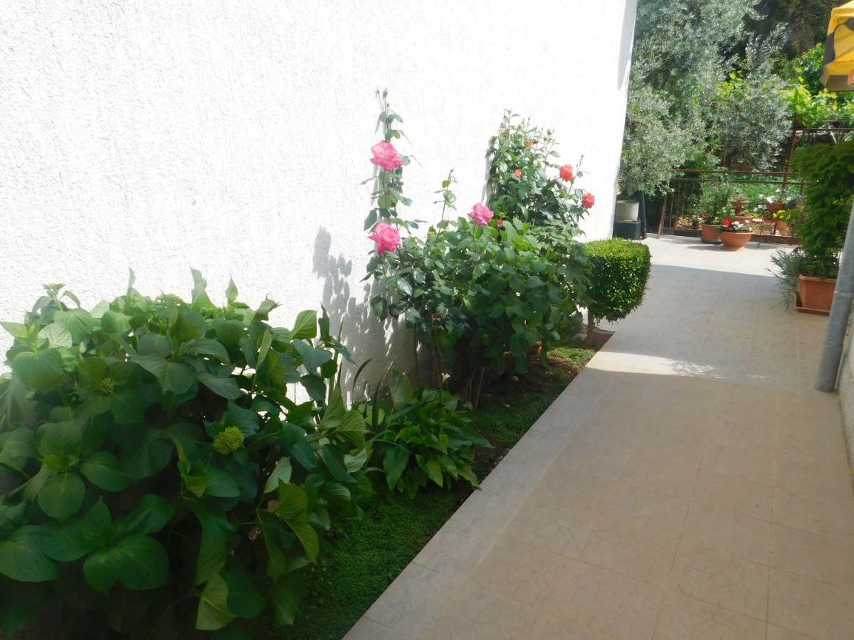 Apartment Artusi Pula Zewnętrze zdjęcie